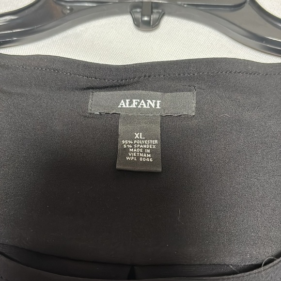 ALFANI Women’s Top, Excellent Condition. Size XL. - Picture 2 of 3